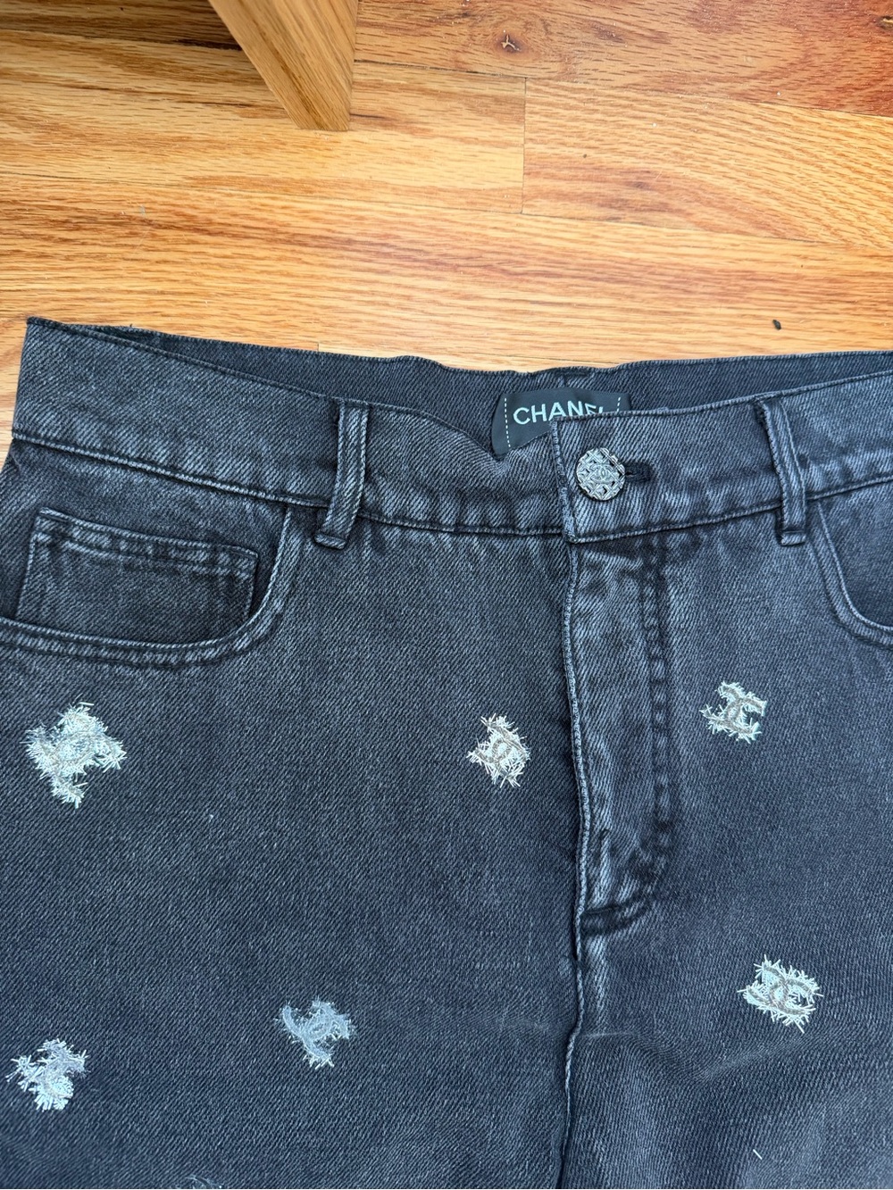 Chanel Grey Denim Jeans with Foil Silver Logo Details - Picture 3 of 7